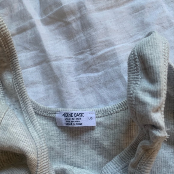 Grey tank top - Picture 2 of 2